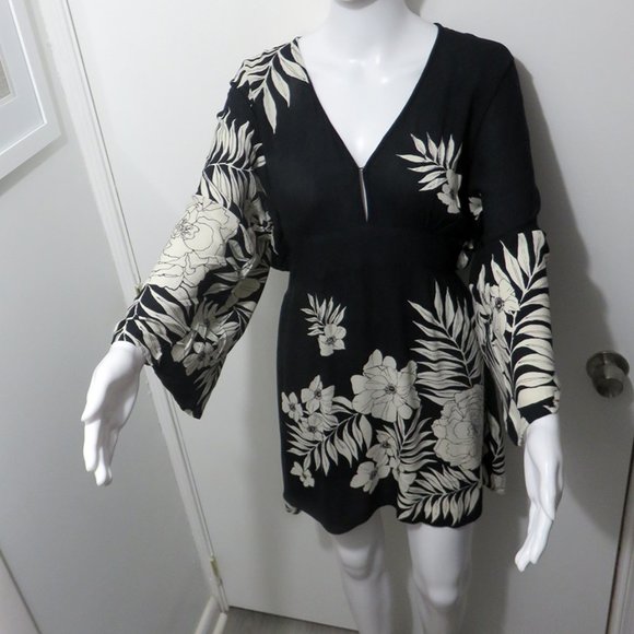 Billabong Women’s Beach Cover-Up, Black with Tan/Beige Flowers Sz Large - Picture 2 of 8